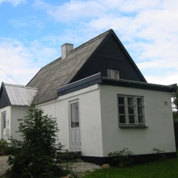 Bondehus før og efter tagrenovering